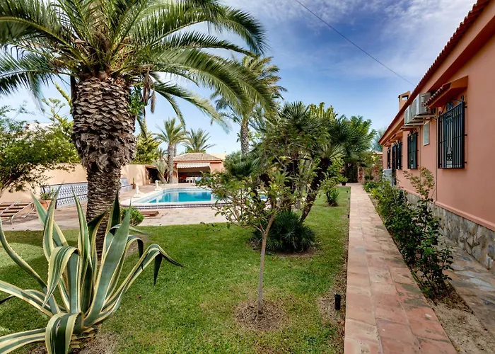 Hébergement de vacances Esclusivo Con Piscina E Giardino *